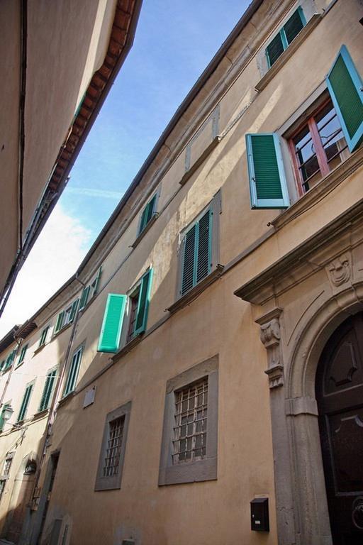 Appartamento Di Lusso In Borgo Storico Toscano Биббьена Номер фото
