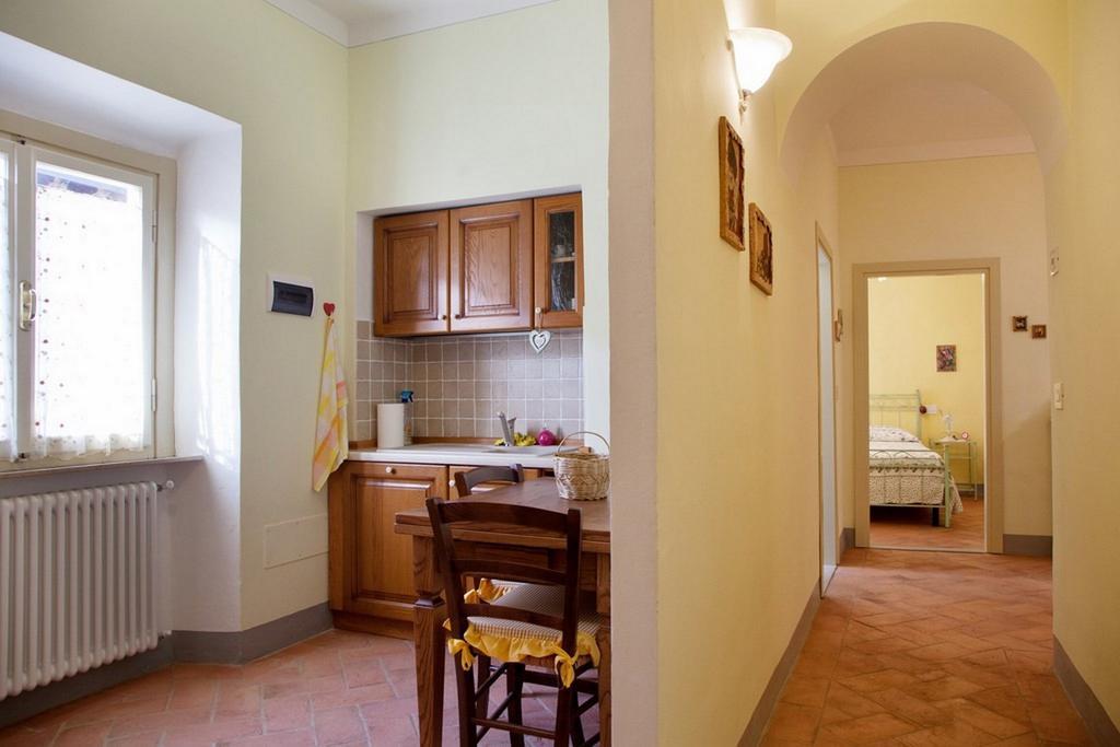 Appartamento Di Lusso In Borgo Storico Toscano Биббьена Номер фото